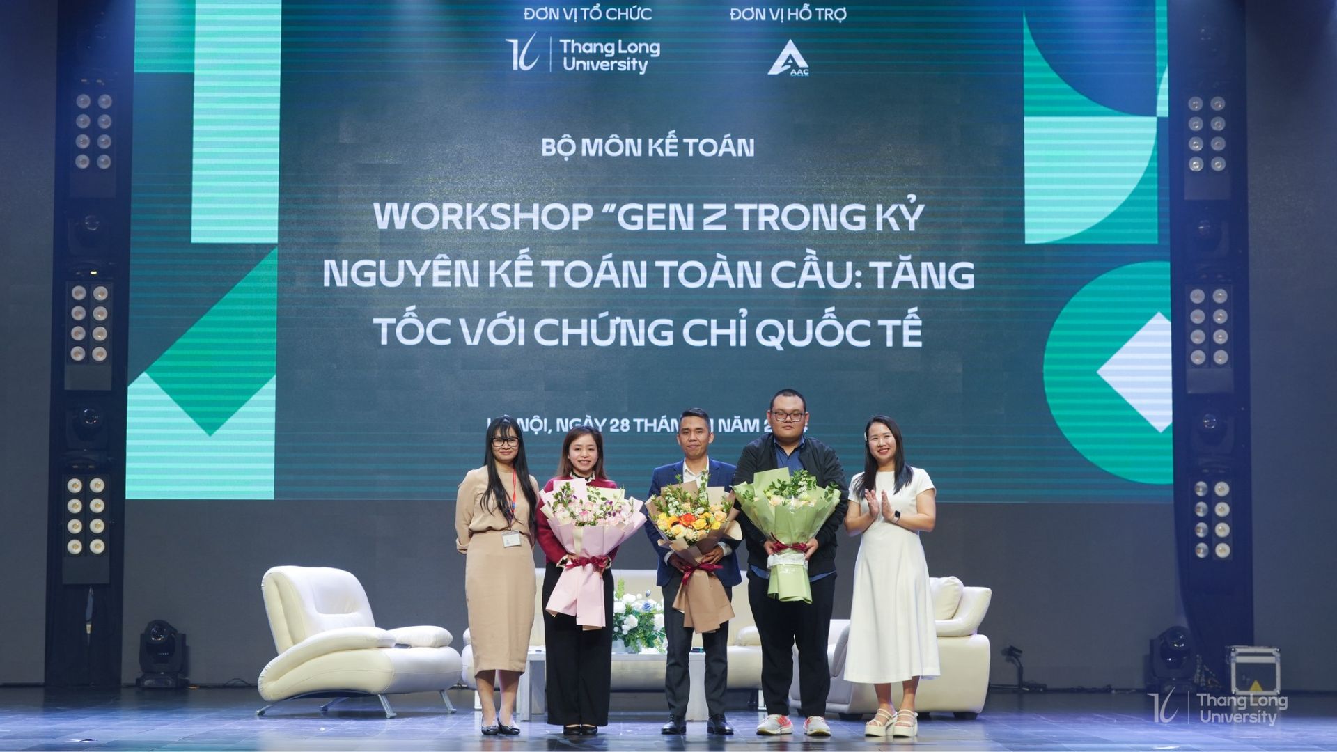 Thang Long University